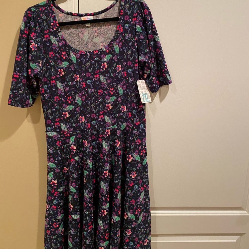 LulaRoe - Nicole Women Dress - Size 2XL